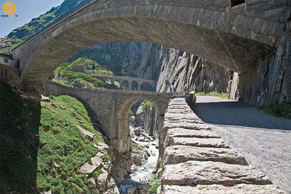 Devils-Bridge-Photo-by-Oliver-Lang-740x493.jpg
