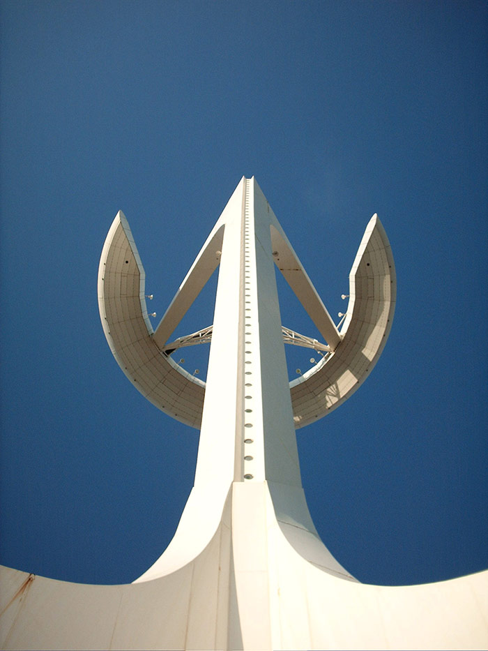 برج مخابراتی مونتویی بارسلون توسط سانتیاگو کالاتراوا