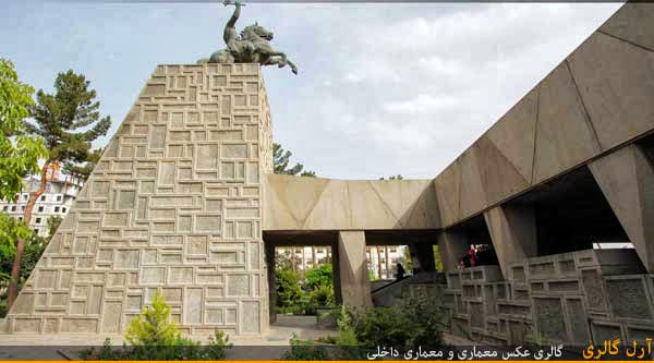 معماری آرامگاه نادرشاه افشار
