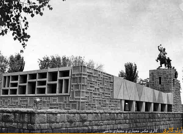 معماری آرامگاه نادرشاه افشار