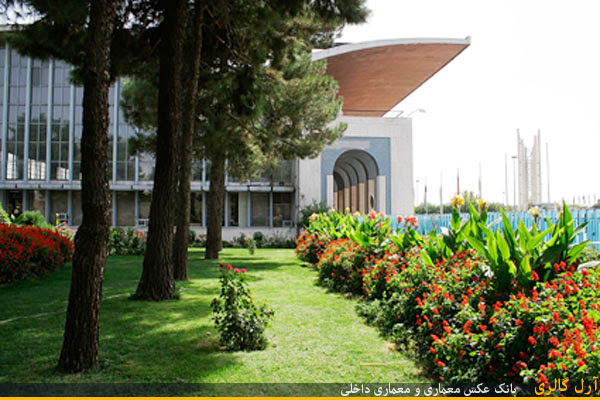 معماری ایستگاه راه آهن مشهد، ایستگاه راه آهن مشهد، حیدر قلی خان غیایی شاملو