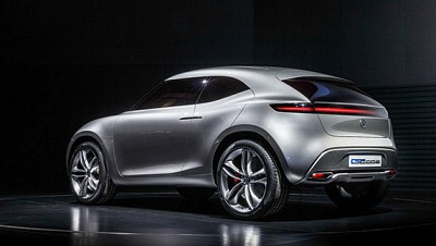 تماشا کنید : کانسبت هایبریدی مرسدس که تکنولوژی در آن موج می زند