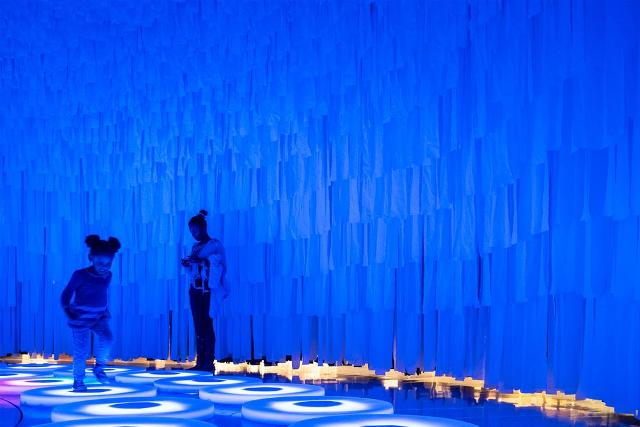 دیوار شگفت انگیز (Wonder Wall) دیوار شگفت انگیز (Wonder Wall)