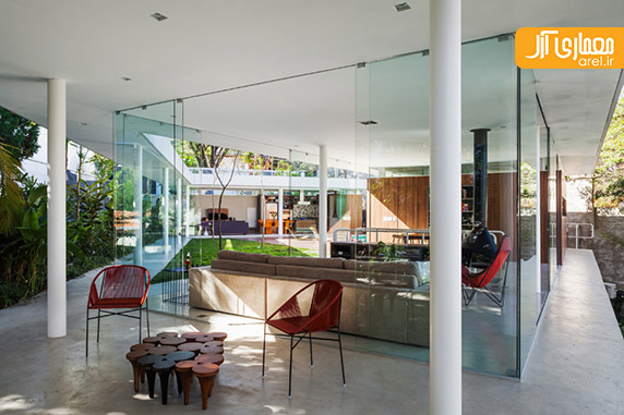 طراحی داخلی ویلا با استفاده از دیوارهای شیشه ای