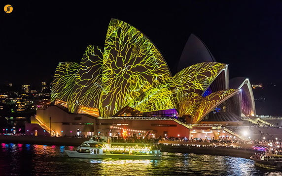 نمایشگاه سالیانه معماری و نور