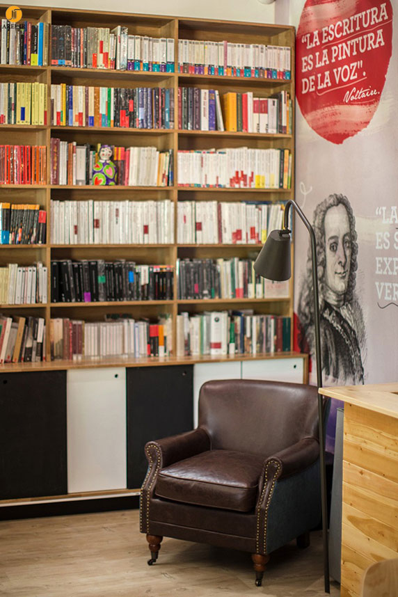 طراحی داخلی کافه کتاب