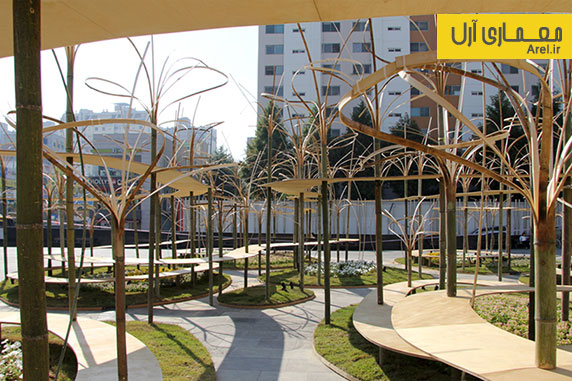 طراحی فضای شهری عمومی  با برپا کردن چوب های بامبو  توسط تویو ایتو