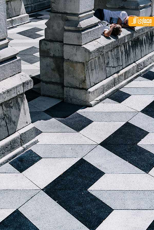 هندسه هنری مدرن درون میدان تاریخی