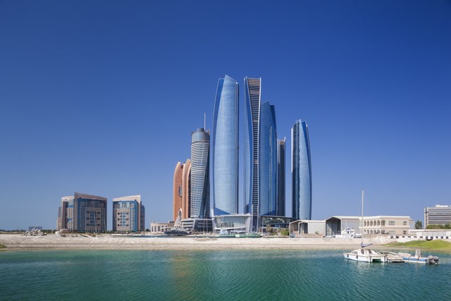 شگفت انگیز ترین آسمان خراش ها در ابوظبی!