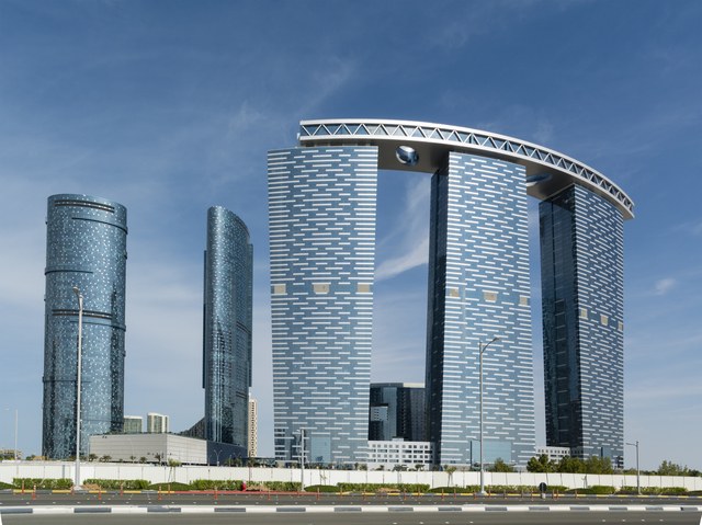 شگفت انگیز ترین آسمان خراش ها در ابوظبی!