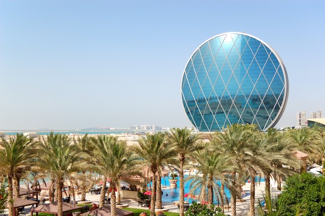 شگفت انگیز ترین آسمان خراش ها در ابوظبی!