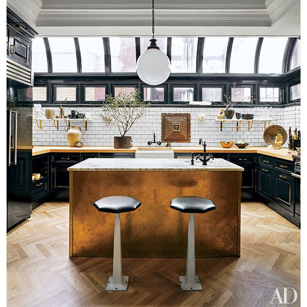 دکوراسیون داخلی آشپزخانه با تم رنگی مشکی