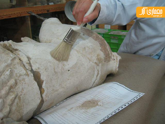 مرمت مجسمه گریفین چغازنبیل مرمت مجسمه گریفین چغازنبیل