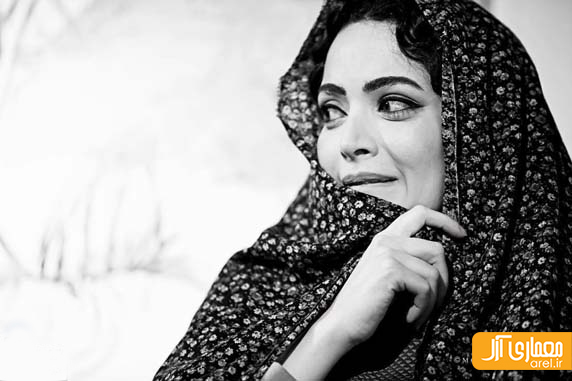نمایش آدامس خوانی