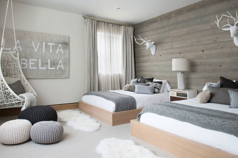 طراحی داخلی اتاق خواب با دیوار بتنی