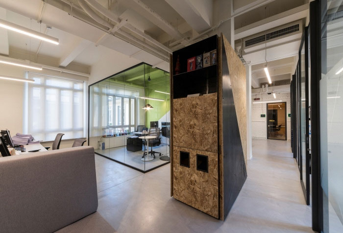 طراحی داخلی اداری دفتر ردبول