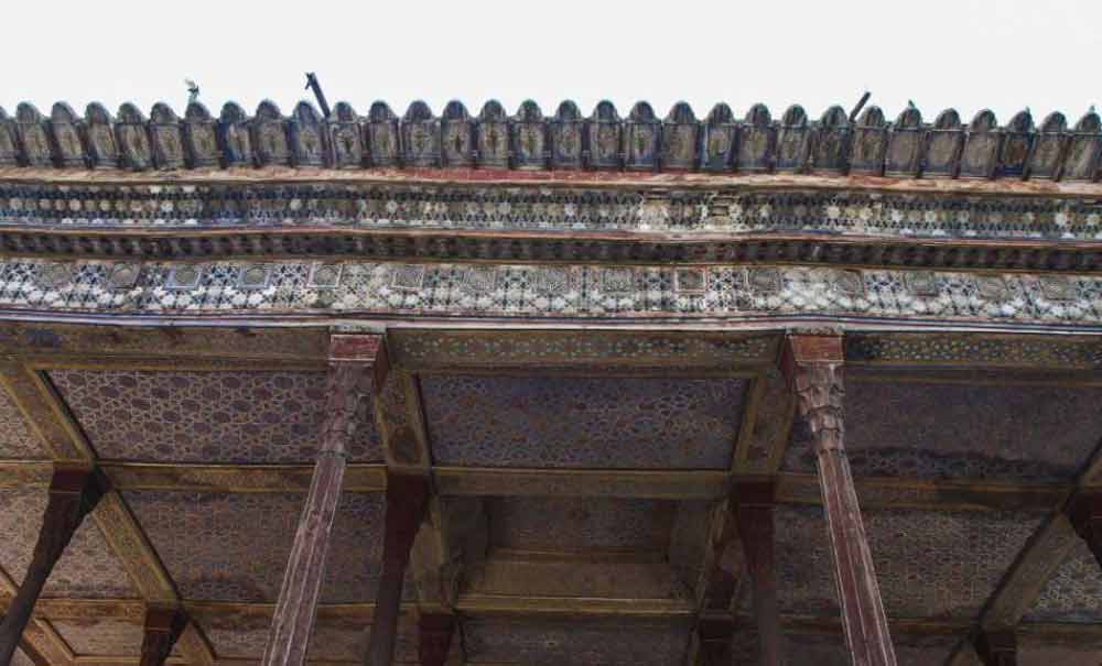 معماری کاخ چهلستون اصفهان