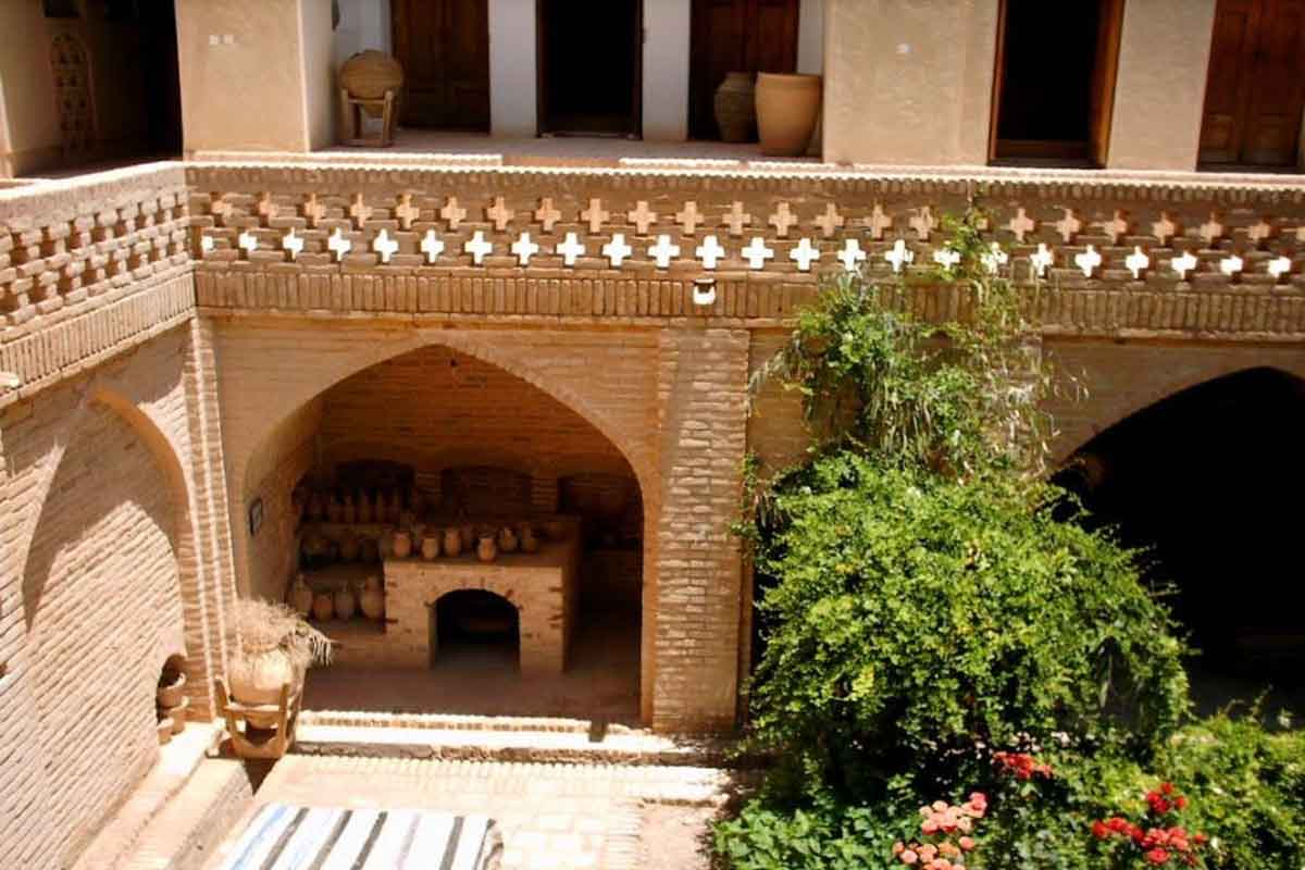 معماری خانه پیرنیا اصفهان