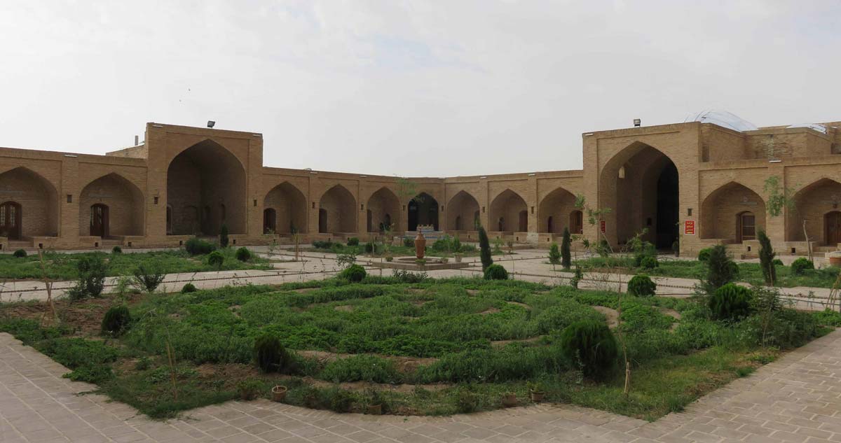 معماری کاروانسرای شاه عباسی معماری کاروانسرای شاه عباسی