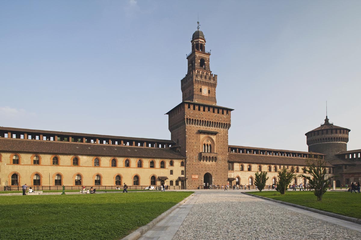 قلعه Castello Sforzesco