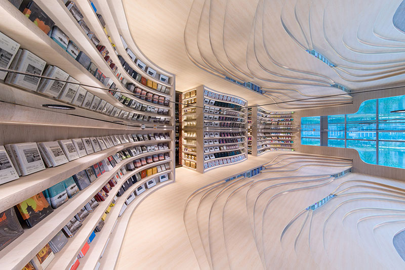 طراحی داخلی فروشگاه و شهر کتاب و خلق یک فضای ماورایی در چین