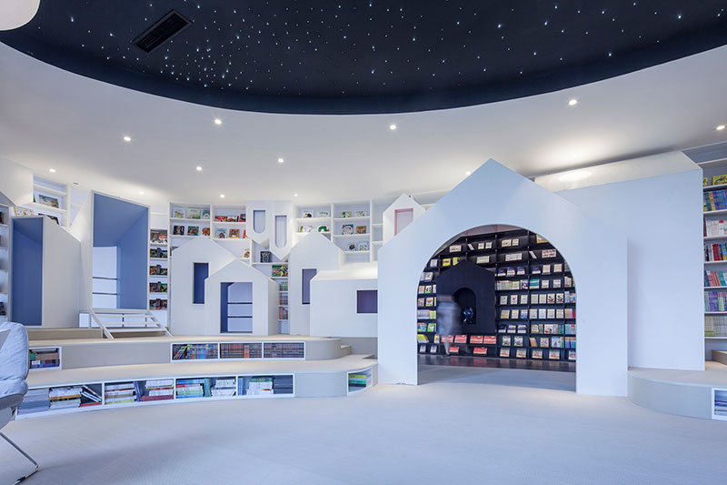 طراحی داخلی کتابفروشی رنگین کمان