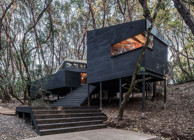 طراحی خانه با نمای چوبی و مدرن