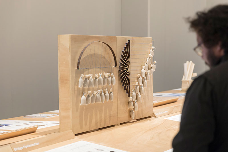 نمایشگاه بررسی طراحی سازه آسمان خراش های بلند 