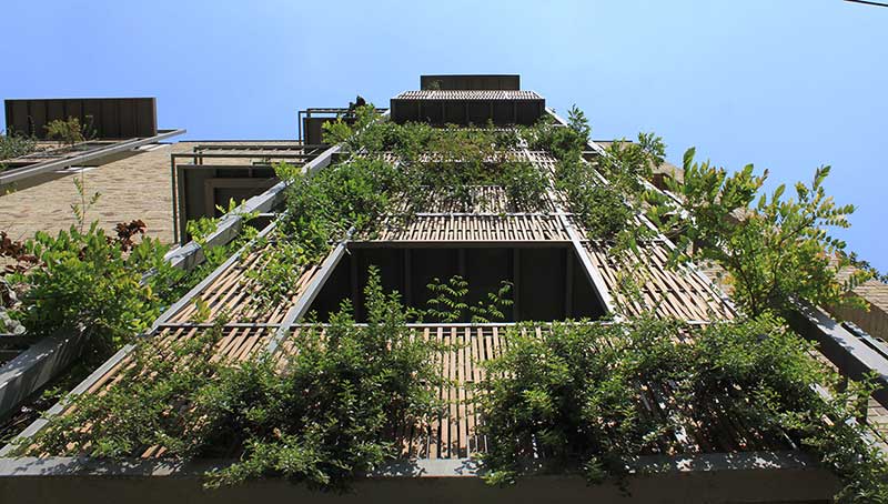 ساختمان گوشواه ها رتبه دوم جایزه معمار 95