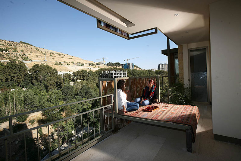 ساختمان گوشواه ها رتبه دوم جایزه معمار 95