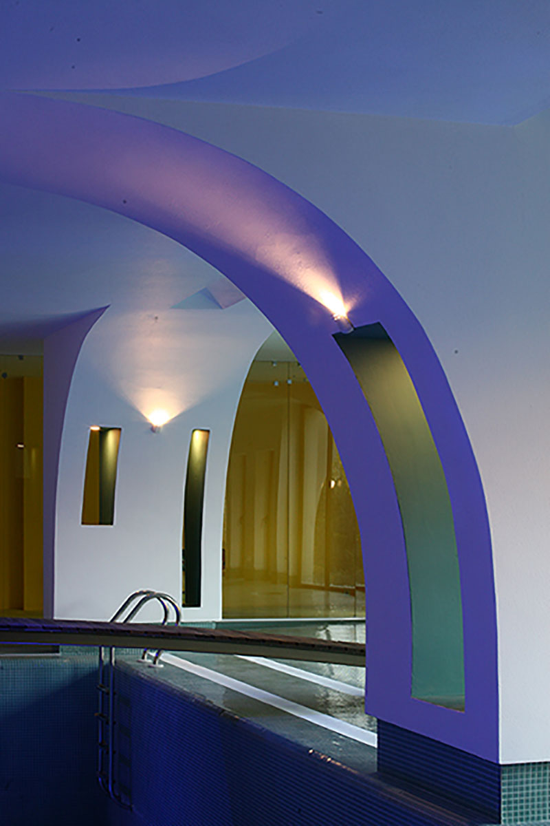 ساختمان گوشواه ها رتبه دوم جایزه معمار 95