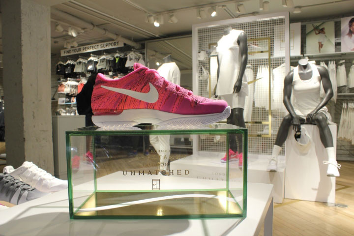 دکوراسیون داخلی مغازه لوازم ورزشی Nike