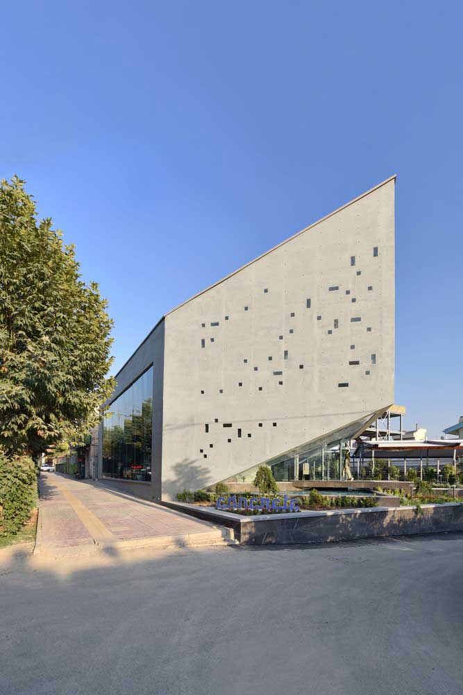 رستوران تمام بتنی لواسان