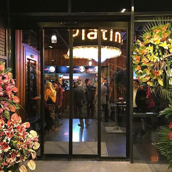 طراحی داخلی فودکورت پلاتین