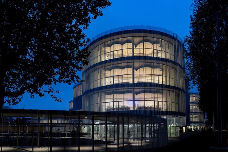 معماری ساختمان آموزشی