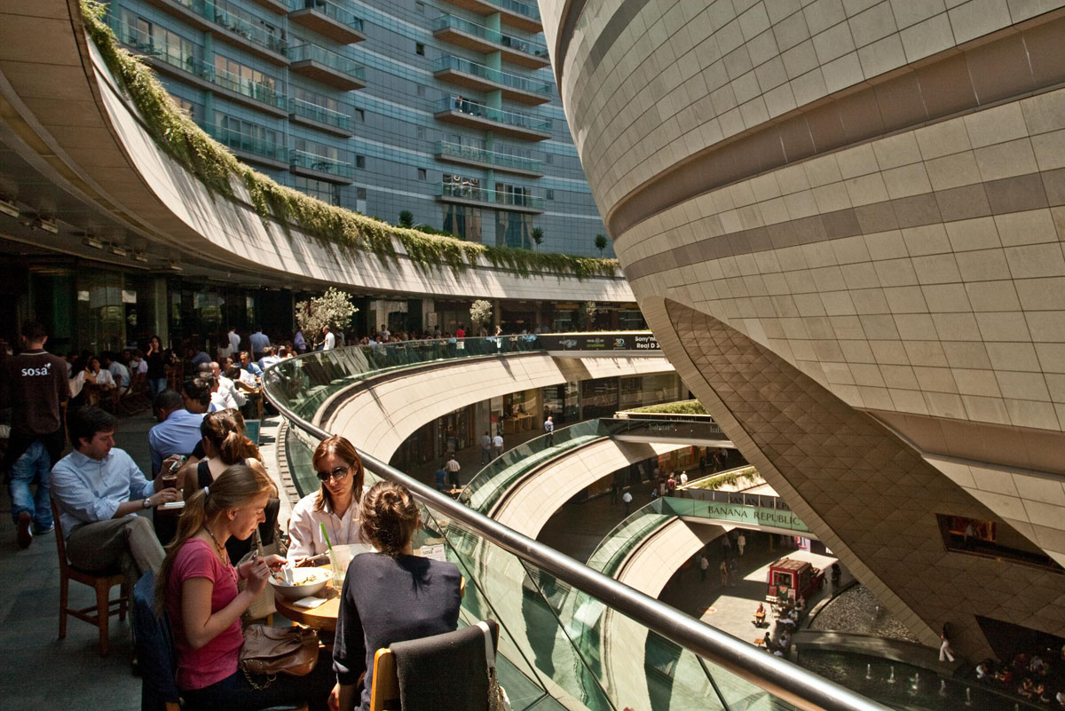معماری و طراحی داخلی مجتمع تجاری چندمنظوره کنیون در استانبول