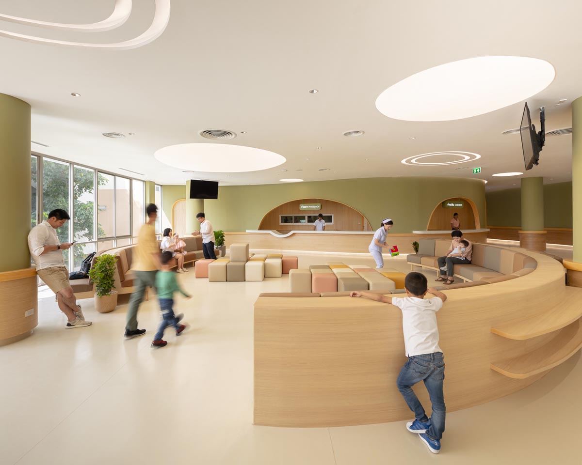 بازی درمانی فلسفه اصلی طراحی داخلی بیمارستان کودکان EKH