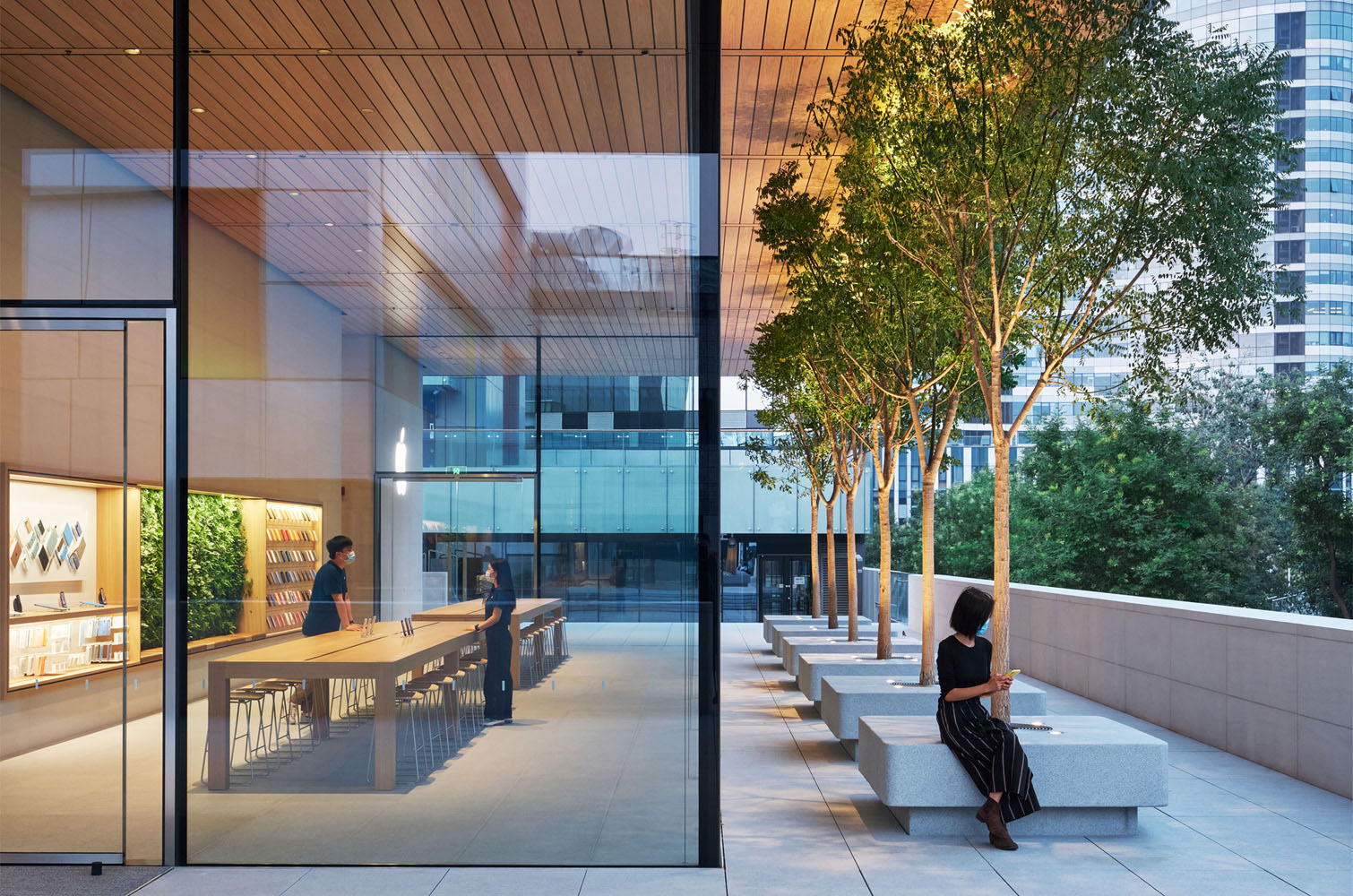 طراحی فروشگاه اپل2020/ Foster + Partners