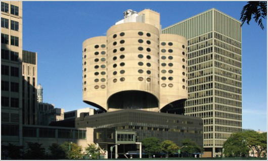 بررسی بیمارستان زنان پرنتیس از Bertrand Goldberg