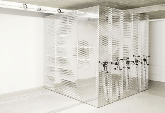 طراحی خلاقانه K-Space  در فروشگاه