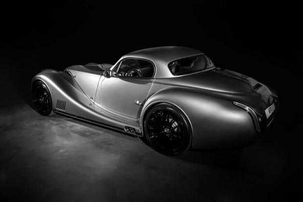نمایش دیدنی خودروی کلاسیک مورگان Aero 8 در نمایشگاه ژنو ۲۰۱۵