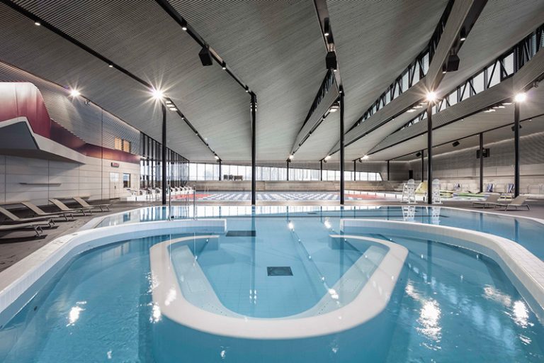 استخر - تصویر شاخص