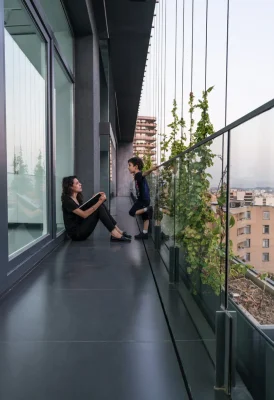 جزئیات کاشت و نگهداری نما در ساختمان ۵+۱ در تهران