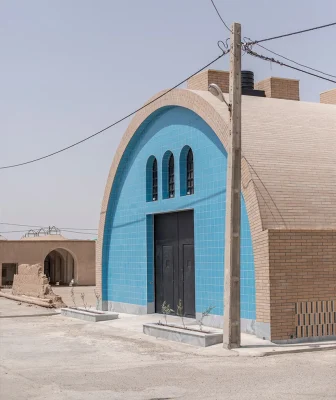 نورگیر مکعبی روی بام از زاویه 2 در آشپزخانه جمعی آقاجون در یزد
